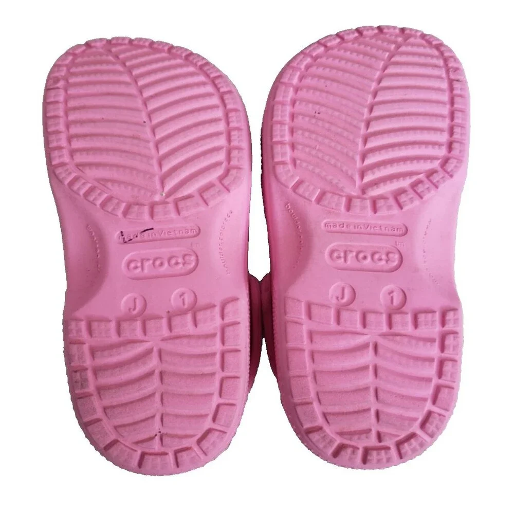 Crocs Classic Clog Junior Size  J1 Taffy Pink Kids Slip on Shoes Mickey & Minnie